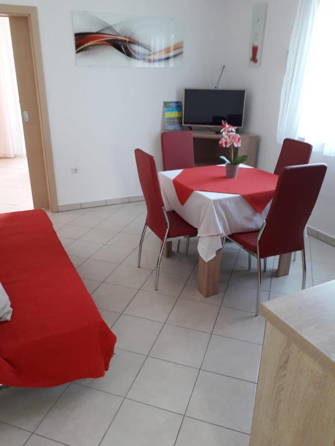 Apartments Sandra Palit Extérieur photo