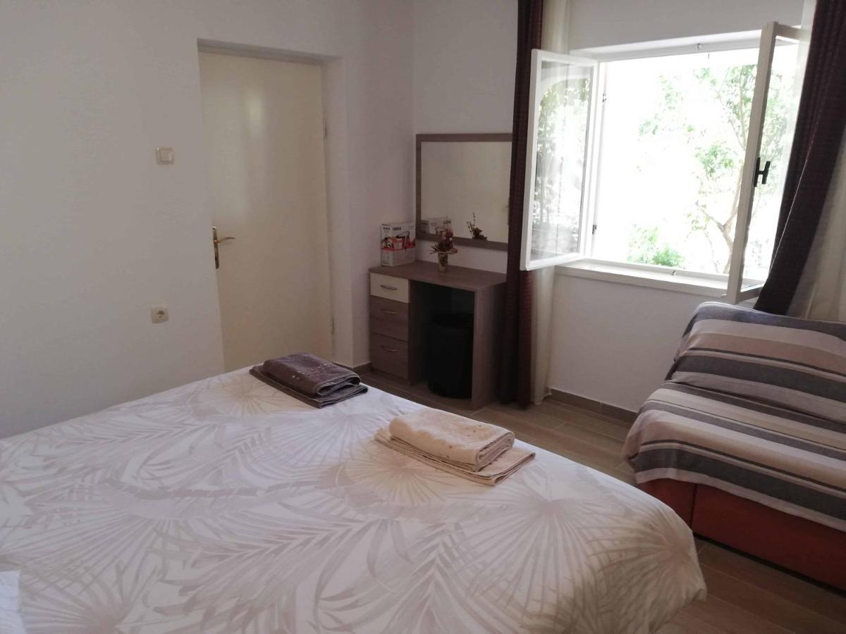 Apartments Sandra Palit Extérieur photo