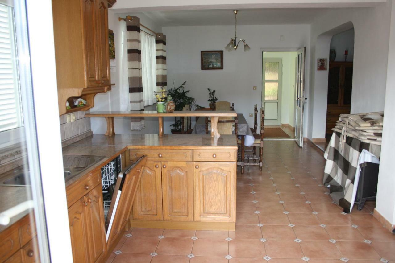 Apartments Sandra Palit Extérieur photo